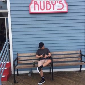 Meet your Posher, Hanz christian